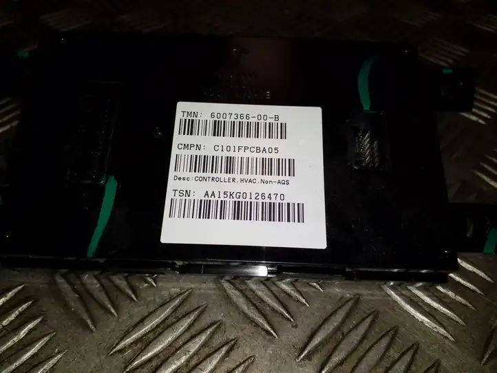 Tesla Model S (2016 - 2021) 600736600B Модуль комфорта — фото 2