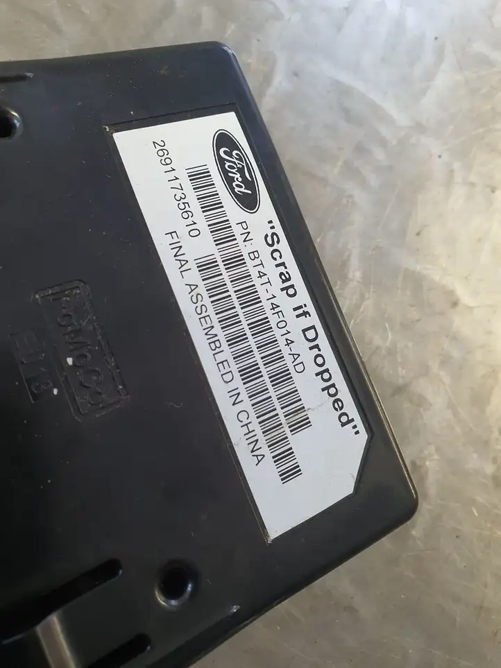 Ford Explorer (2010 - 2015) BT4T14F014AD USB модуль — фото 2