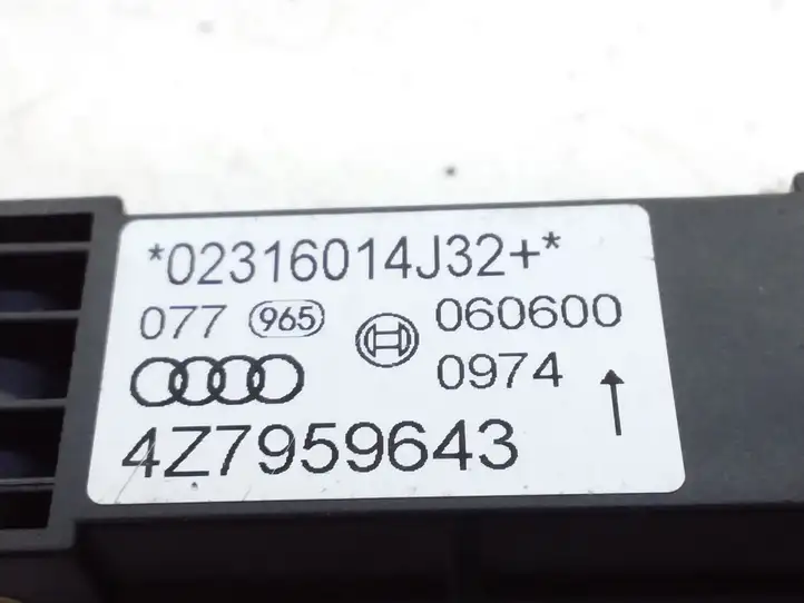 Audi A6 Allroad C5 (2000 - 2006) 4Z7959643 Датчик удара SRS — фото 4