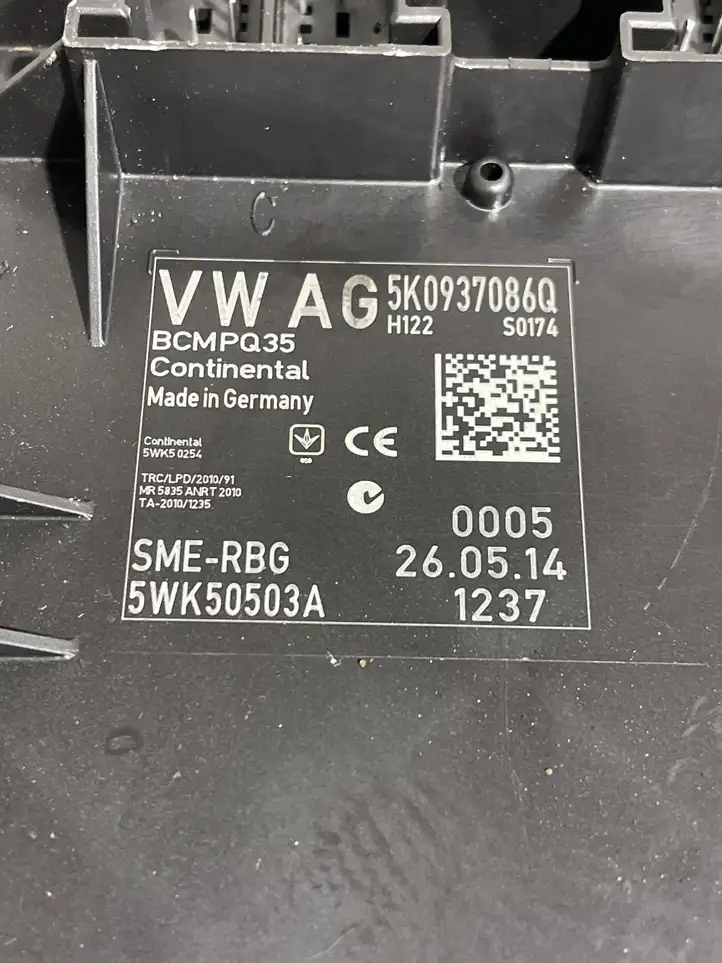 Volkswagen Tiguan (2011 - 2016) 5K0937086Q Модуль комфорта — фото 3