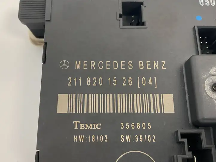Mercedes-Benz E W211 (2002 - 2009) 2118201526 Блок управления дверью — фото 2
