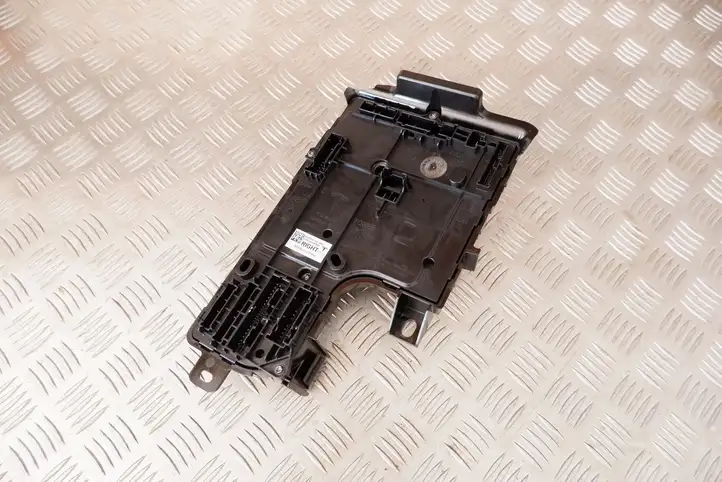 Tesla Model Y (2019 - 2024) 165765039A Модуль комфорта — фото 1