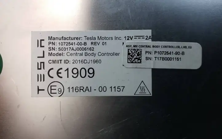 Tesla Model X (2015 - 2021) 107254190B Модуль комфорта — фото 6