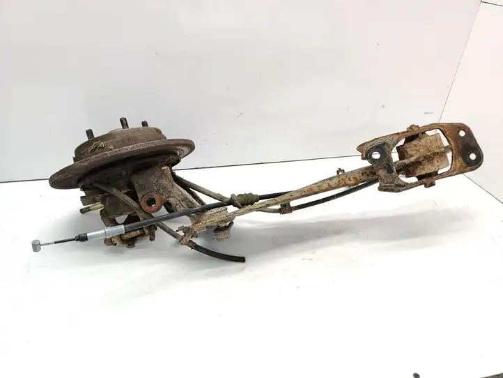 Honda Legend III KA9 (1996 - 2006)   Задний поворотный кулак (ступица, цапфа)