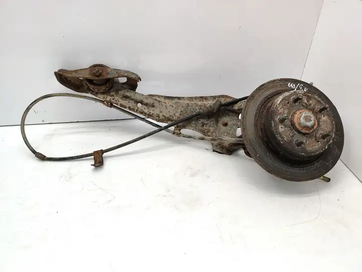 Honda Legend III KA9 (1996 - 2006)   Задний поворотный кулак (ступица, цапфа)