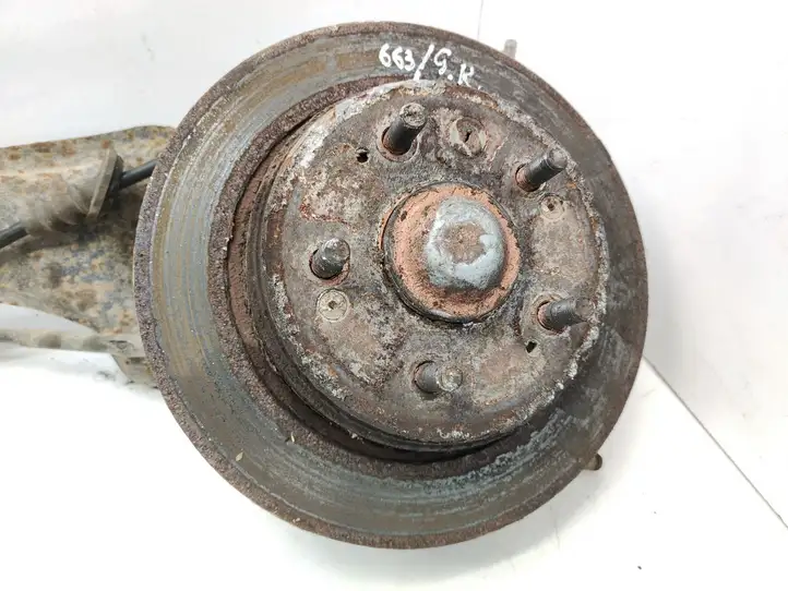 Honda Legend III KA9 (1996 - 2006)   Задний поворотный кулак (ступица, цапфа)