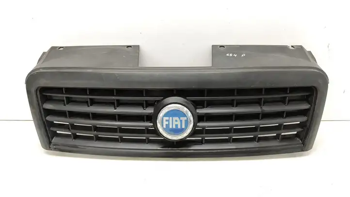 Fiat Doblo (2000 - 2009) 735395576 Верхняя решетка радиатора — фото 1