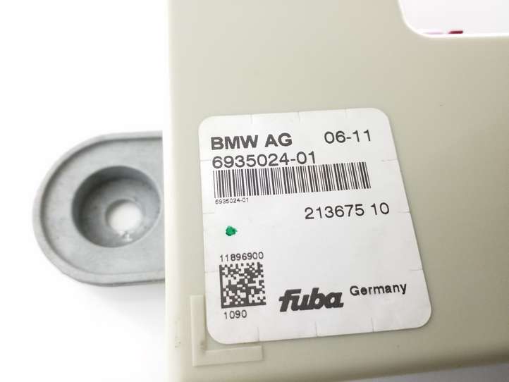 BMW 5 E60 E61 (2004 - 2010)  693502401 Блок управления антенной