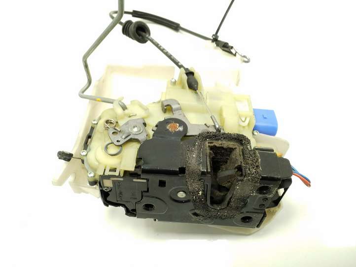 Volkswagen Cross Polo (2009 - 2018)  3B1837015AQ Передняя звукоизоляция