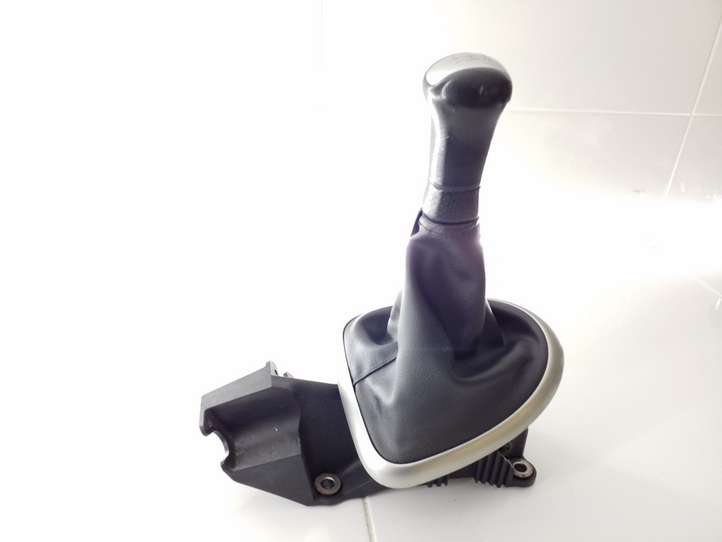 Nissan Qashqai (2006 - 2010)  13770A77 Механизм переключения передач (кулиса) (в салоне)