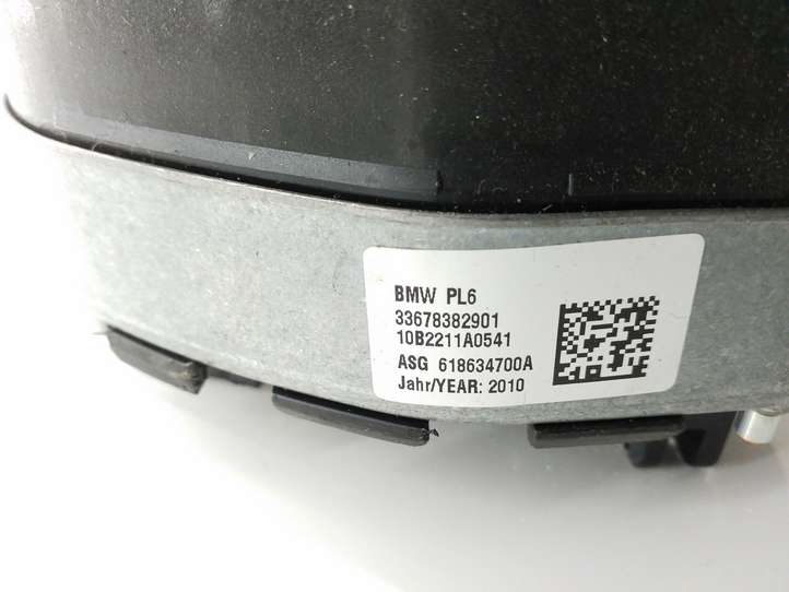 BMW 5 F10 F11 (2009 - 2016)  618634700A Подушка безопастности руля