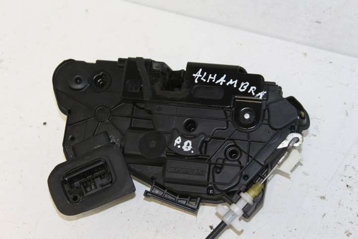 Seat Alhambra (2010 - 2017)  5K2837016B Передняя звукоизоляция