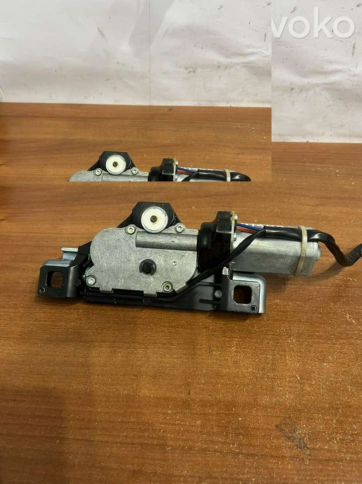 BMW X5 E70 (2006 - 2013)  489050971 Притягиватель задней крышки