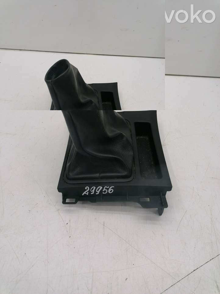 Mazda 3 (2006 - 2009)  BR5V64341 Рамка рычага переключения передач