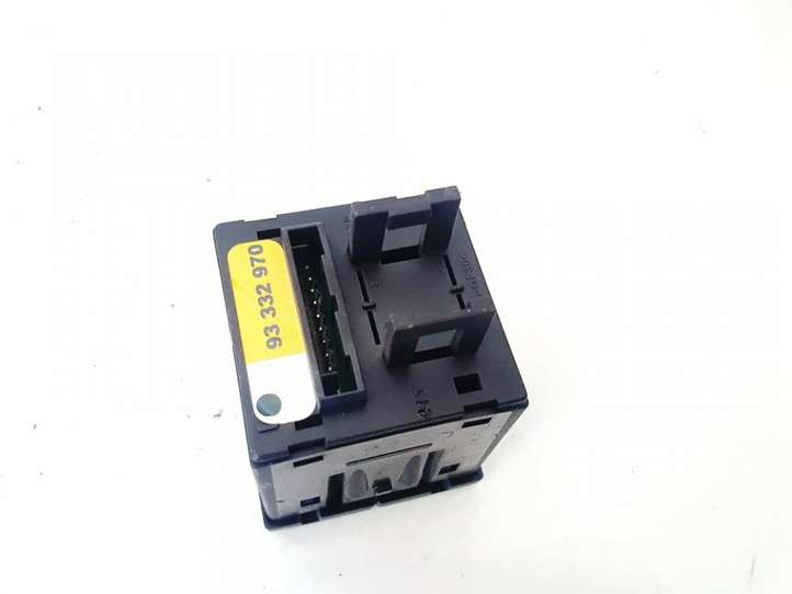 Opel Meriva (2002 - 2006)  93332970 Включатель аварийных фонарей