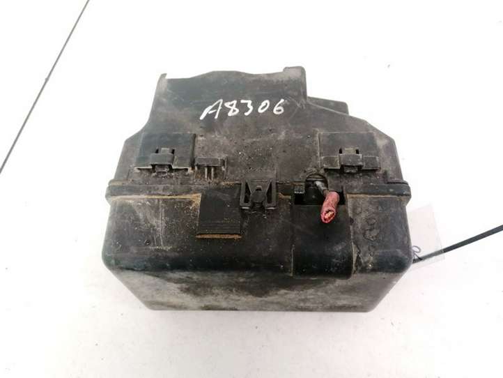 Renault Vel Satis (2002 - 2005)  8200131932 Ящик предохранителей (комплект)