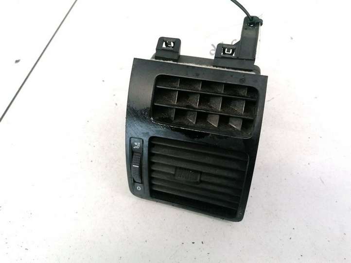 Volkswagen Touran I (2003 - 2010)  1T0819704B Центральный дефлектор