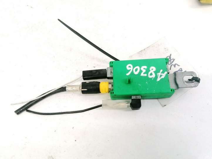 Renault Vel Satis (2002 - 2005)  8200017392 Блок управления антенной