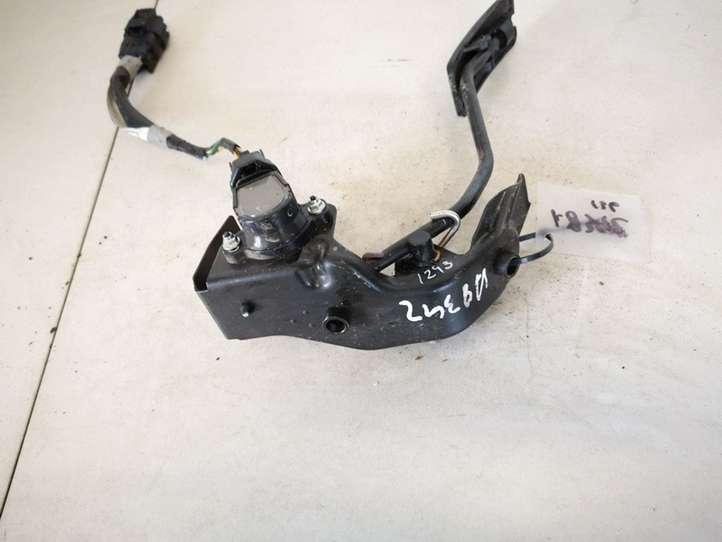Toyota Corolla Verso AR10 (2004 - 2009)  892815021 Педаль акселератора