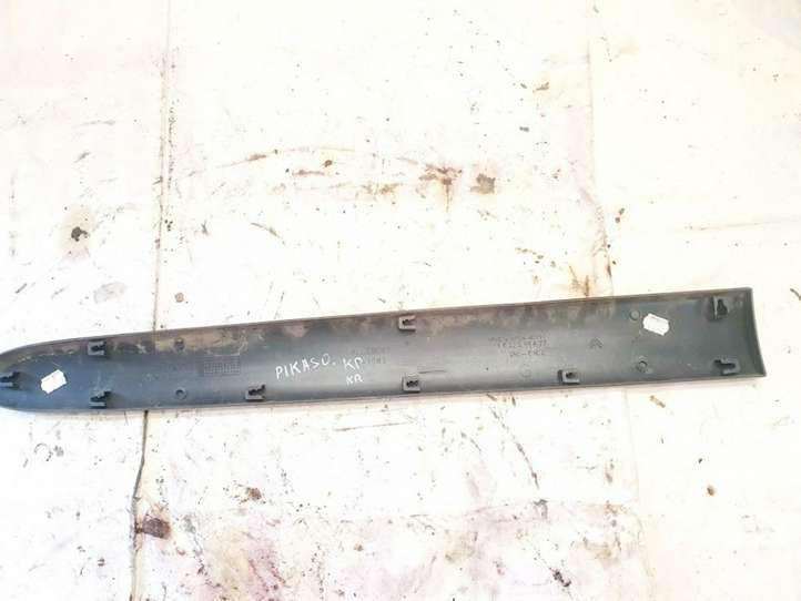 Citroen Xsara Picasso (1999 - 2012)  9642589877 Отделка (молдинг) передней двери