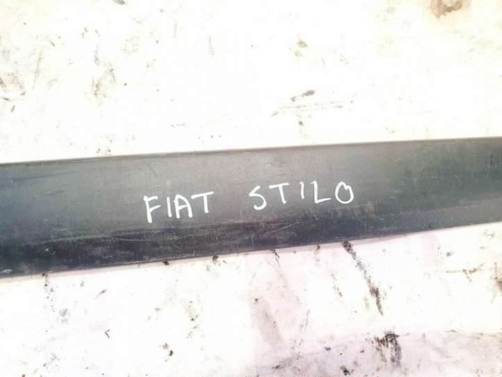 Fiat Stilo (2001 - 2010)  7353145260 Отделка (молдинг) передней двери