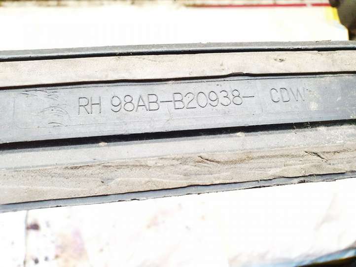Ford Focus (1998 - 2004)  98abb20938 Отделка (молдинг) передней двери