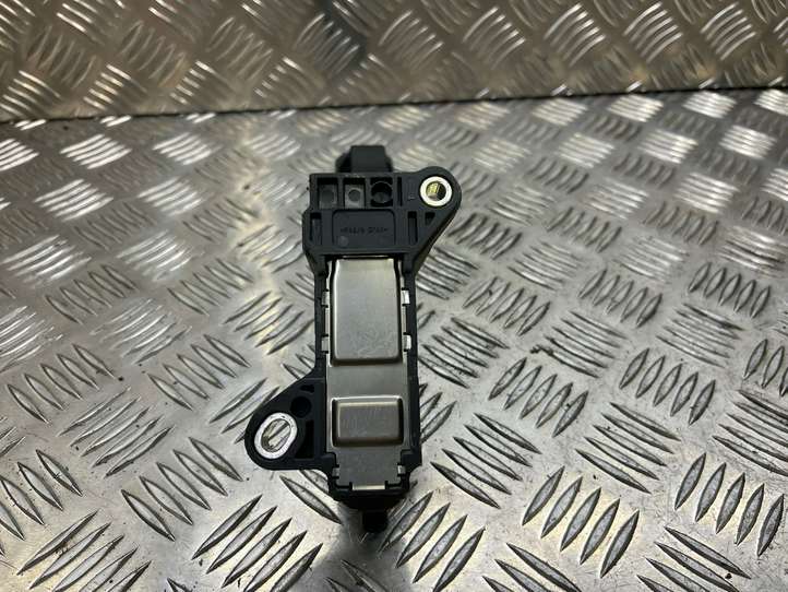 Toyota Auris 150 (2006 - 2012)  7811002020 Педаль акселератора