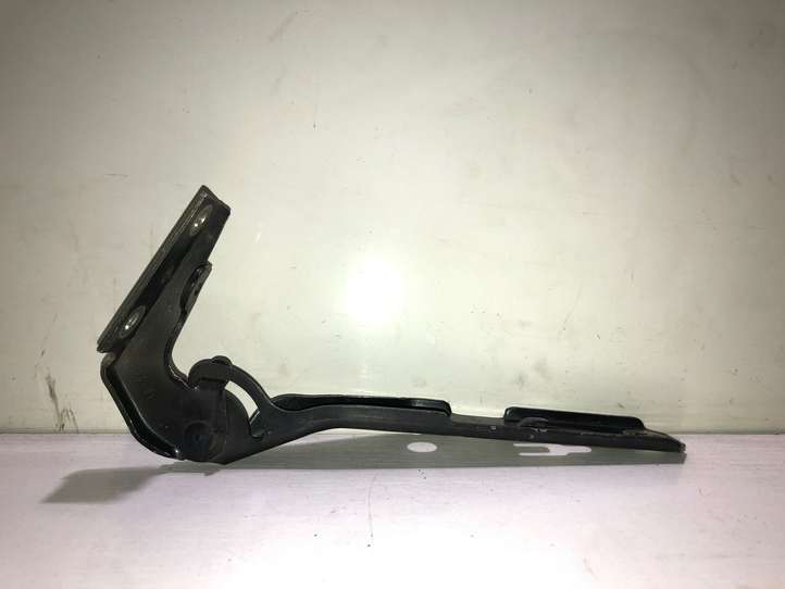 Audi A4 (2000 - 2006)  8E0823301F Петля (петли) капота