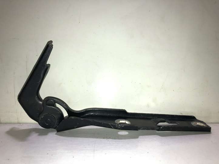 Audi A4 (2000 - 2006)  8E0823302F Петля (петли) капота