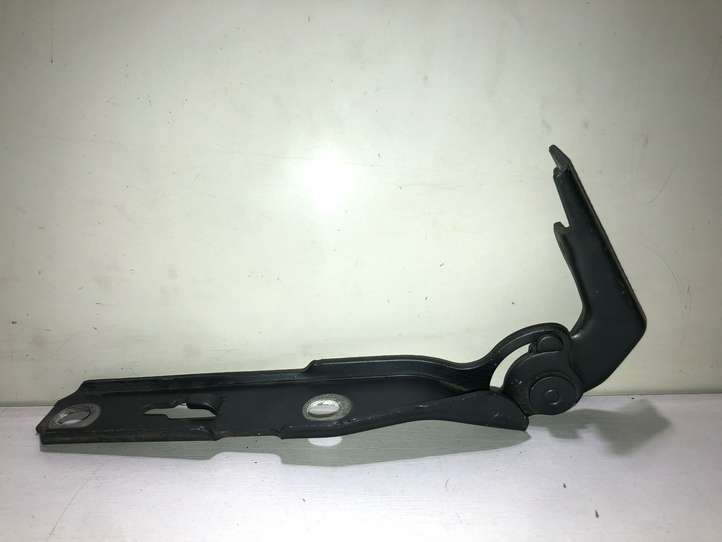 Audi A4 (2004 - 2009)  8E0823301E Петля (петли) капота