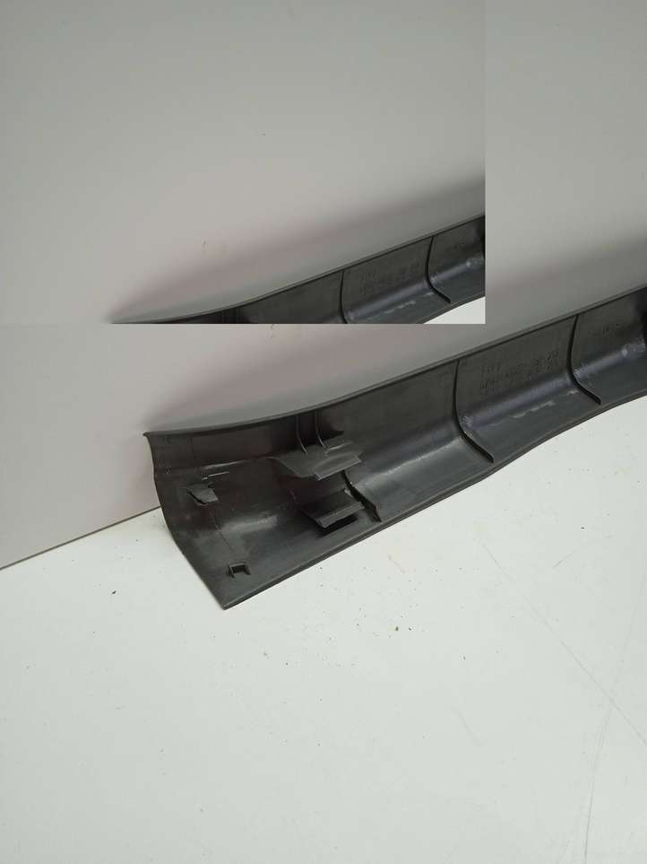 Toyota Prius (XW20) (2003 - 2009)  6791347020 Отделка переднего порога (внутренняя)