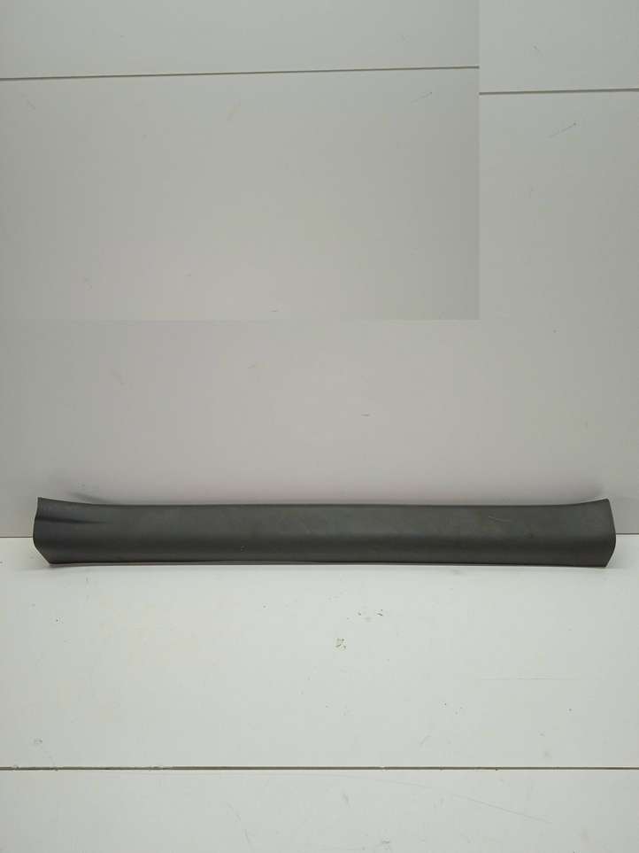 Toyota Prius (XW20) (2003 - 2009)  6791447020 Отделка переднего порога (внутренняя)
