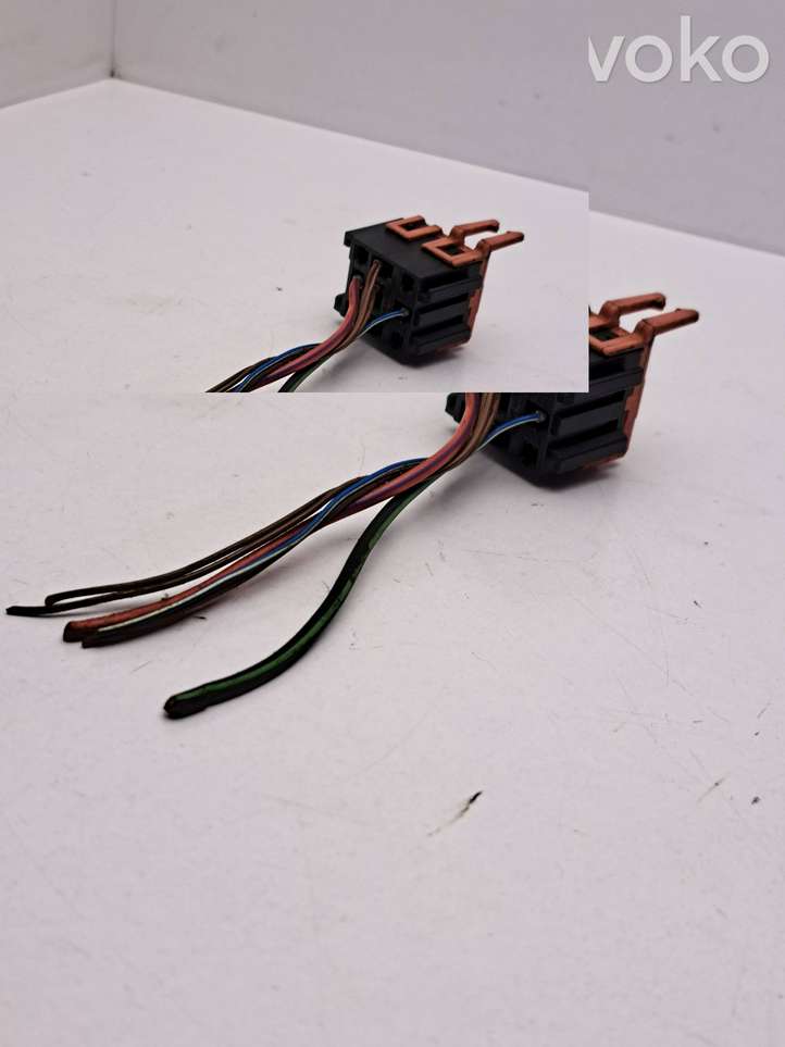 BMW 7 E65 E66 (2001 - 2008)  1493518271 Другой проводник