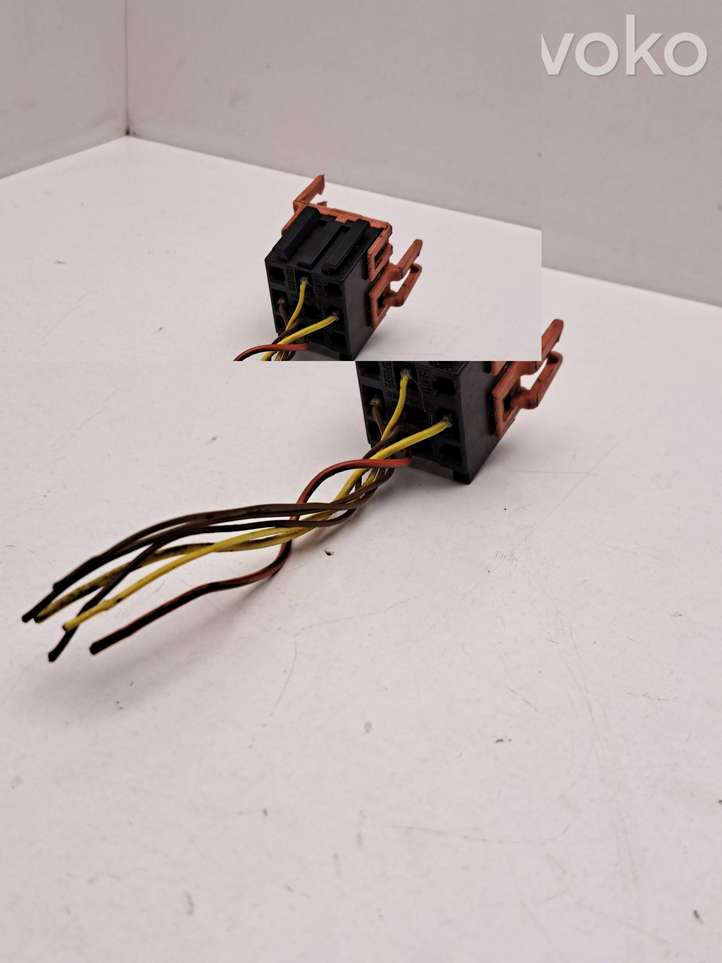 BMW 7 E65 E66 (2001 - 2008)  1493518271 Другой проводник
