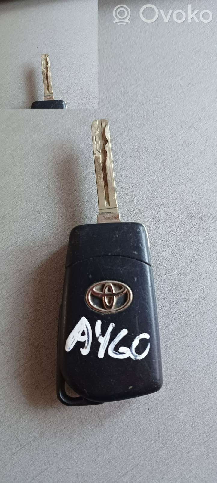 Toyota Aygo (2014 - 2018)   Ключ / карточка зажигания