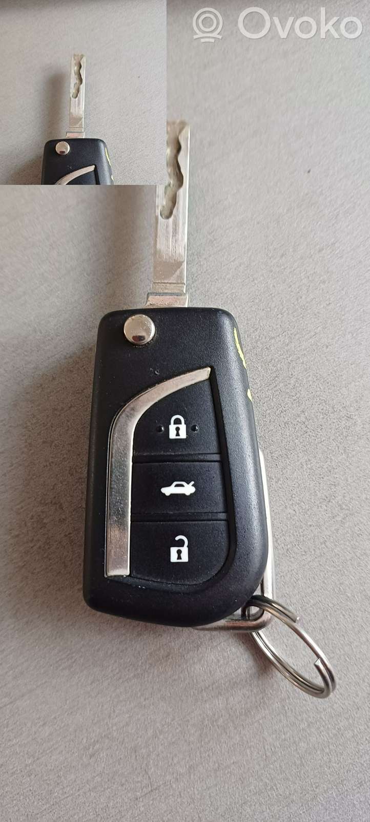 Toyota Verso (2012 - 2015)   Ключ / карточка зажигания