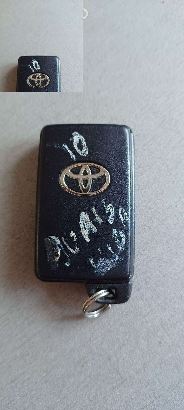 Toyota Auris 150 (2006 - 2012)   Ключ / карточка зажигания