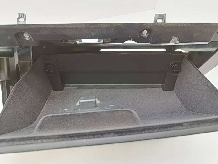 BMW 3 E90 E91 (2005 - 2012)  7075479 Комплект ящика для вещей (бардачка)