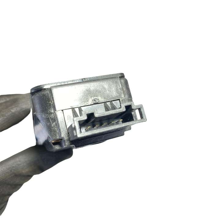 Audi A7 (2010 - 2014)  4H0827383A Притягиватель задней крышки