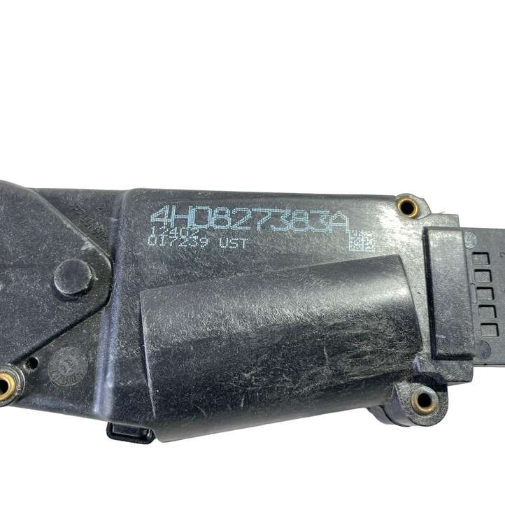 Audi A7 (2010 - 2014)  4H0827383A Притягиватель задней крышки