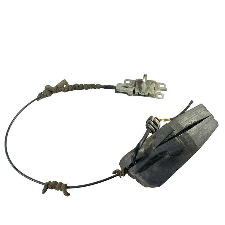 Audi A8 (2005 - 2007)  4E0827383C Притягиватель задней крышки