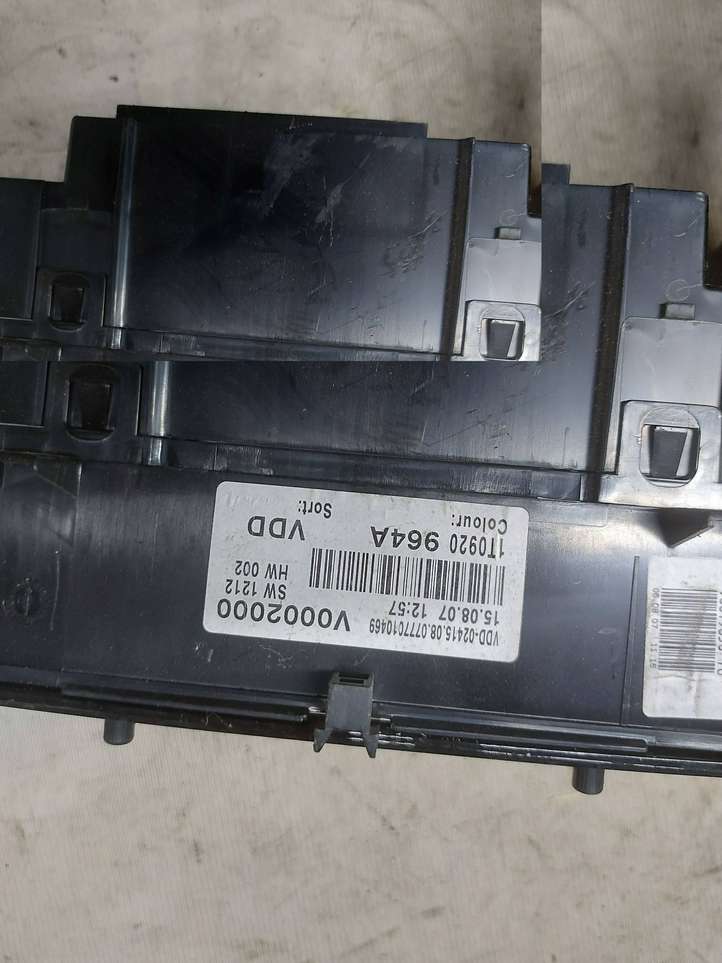 Volkswagen Touran I (2003 - 2010)  1T0920964A Спидометр (приборный щиток)