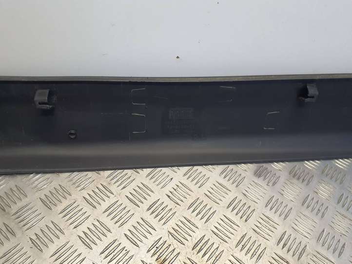 Nissan Qashqai (2013 - 2017)   Отделка (молдинг) передней двери