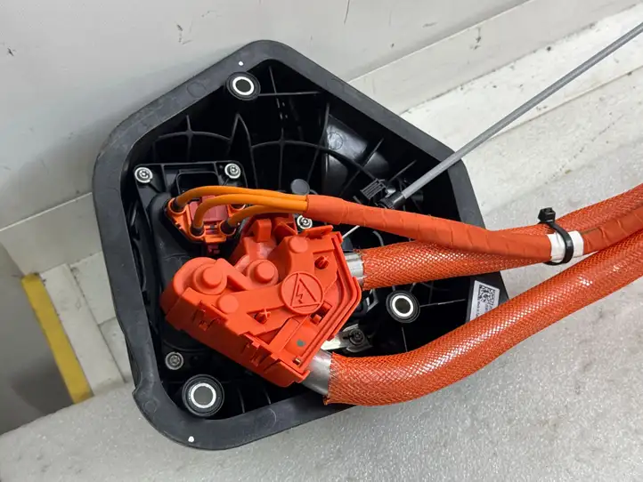 Tesla Model Y (2019 - 2024) 149037420D Кабель для зарядки электромобилей — фото 5