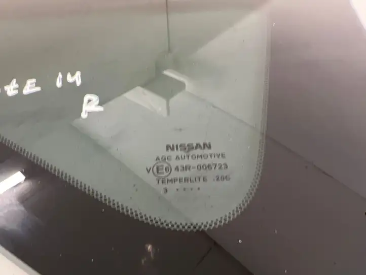 Nissan Note (E12) (2014 - 2018) 43R006723 Заднее боковое стекло — фото 2