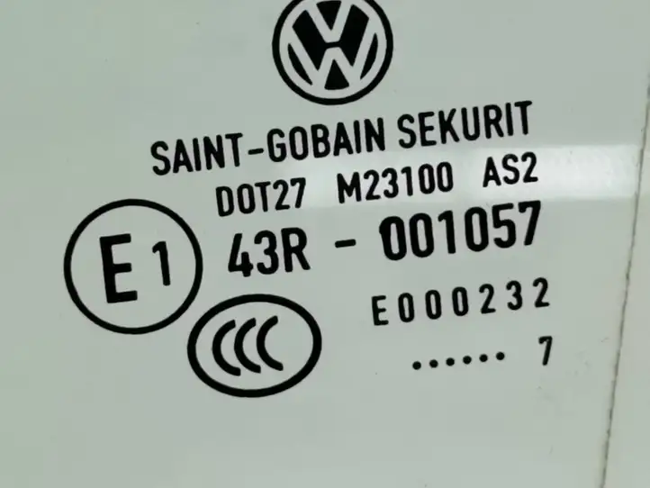 Volkswagen Golf V (2003 - 2009) 43R001057 Стекло задней двери — фото 2