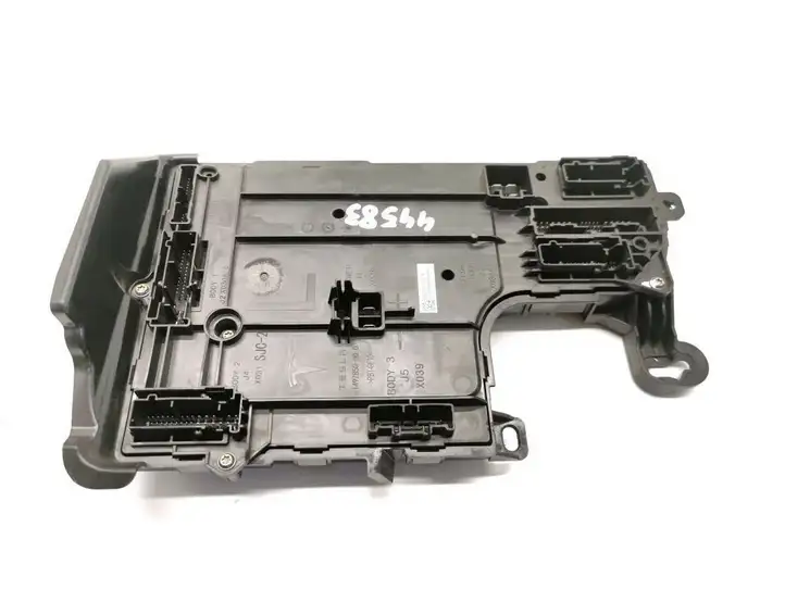 Tesla Model 3 (2017 - 2023) 1567455-00-B Модуль комфорта — фото 1