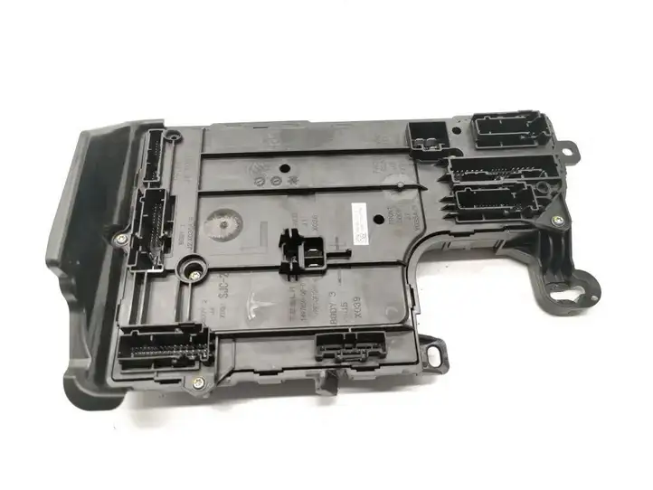 Tesla Model 3 (2017 - 2023) 1567455-02-D Модуль комфорта — фото 1