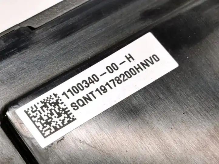 Tesla Model 3 (2017 - 2023) 1100340-00-H Модуль комфорта — фото 2