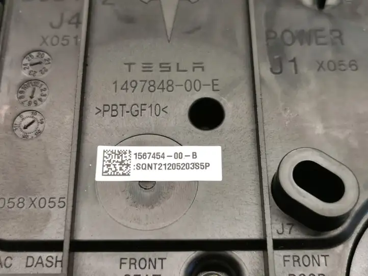 Tesla Model 3 (2017 - 2023) 1567454-00-B Модуль комфорта — фото 3